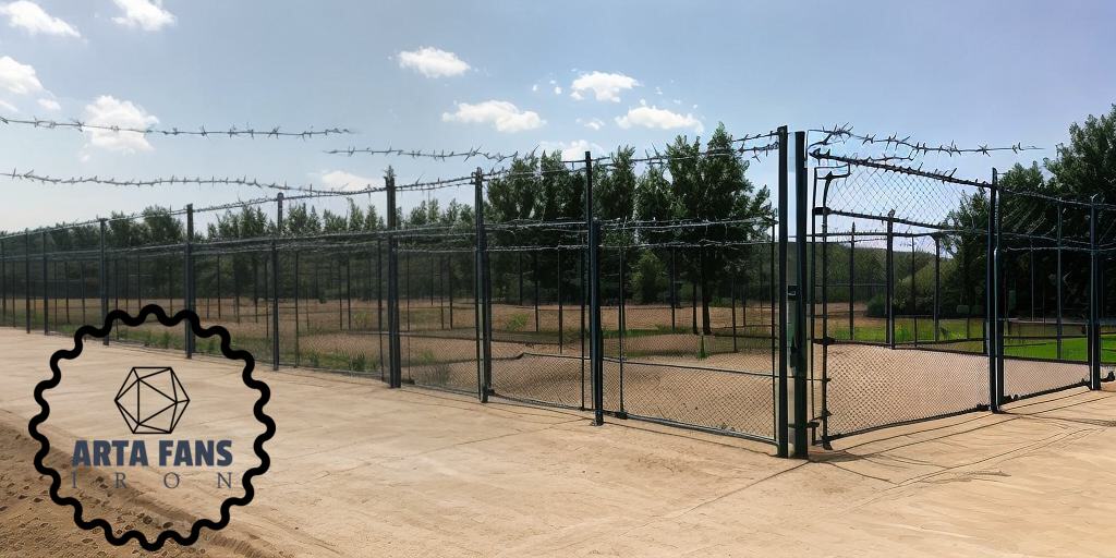 سیم خاردار برای دور باغ